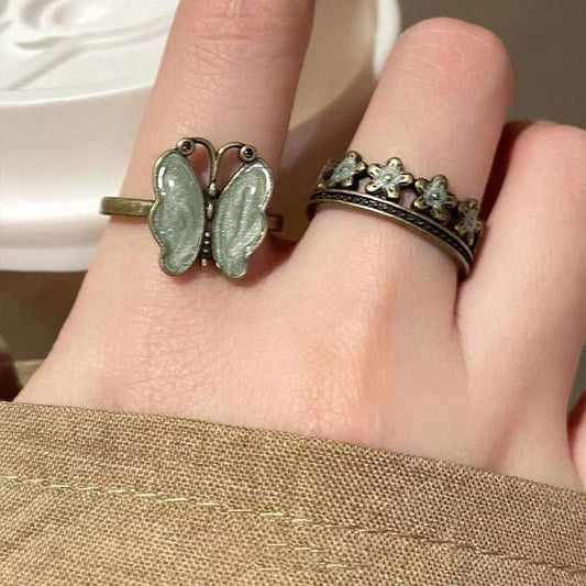 Vintage Jewelry - Retro Layered Butterfly Flower Ring for Stylish Daily Wear and Special Occasions