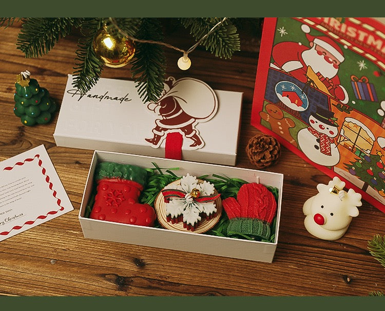 Unique Christmas Scented Candle - Artistic Handmade Decor, Elegant Festive Gifts